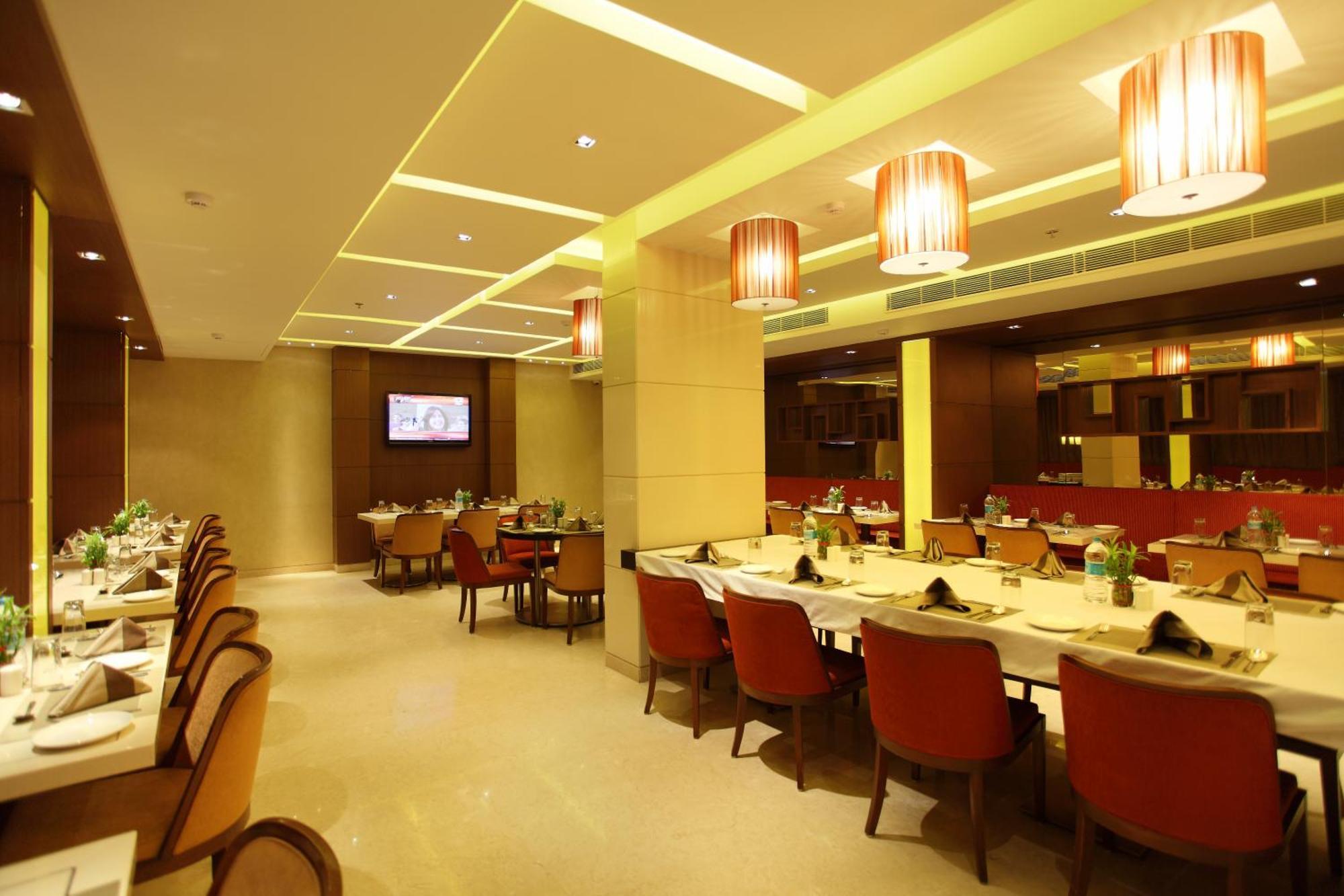Comfort Inn Legacy Rajkot Ngoại thất bức ảnh