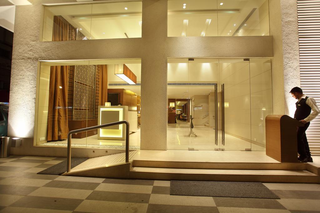 Comfort Inn Legacy Rajkot Ngoại thất bức ảnh