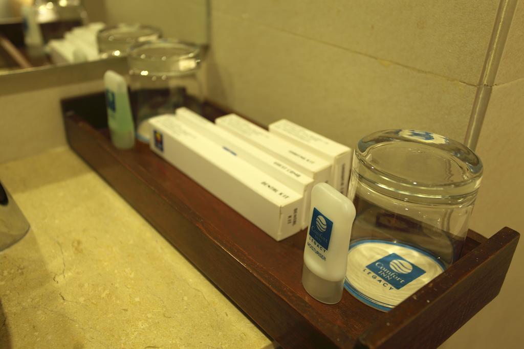 Comfort Inn Legacy Rajkot Ngoại thất bức ảnh