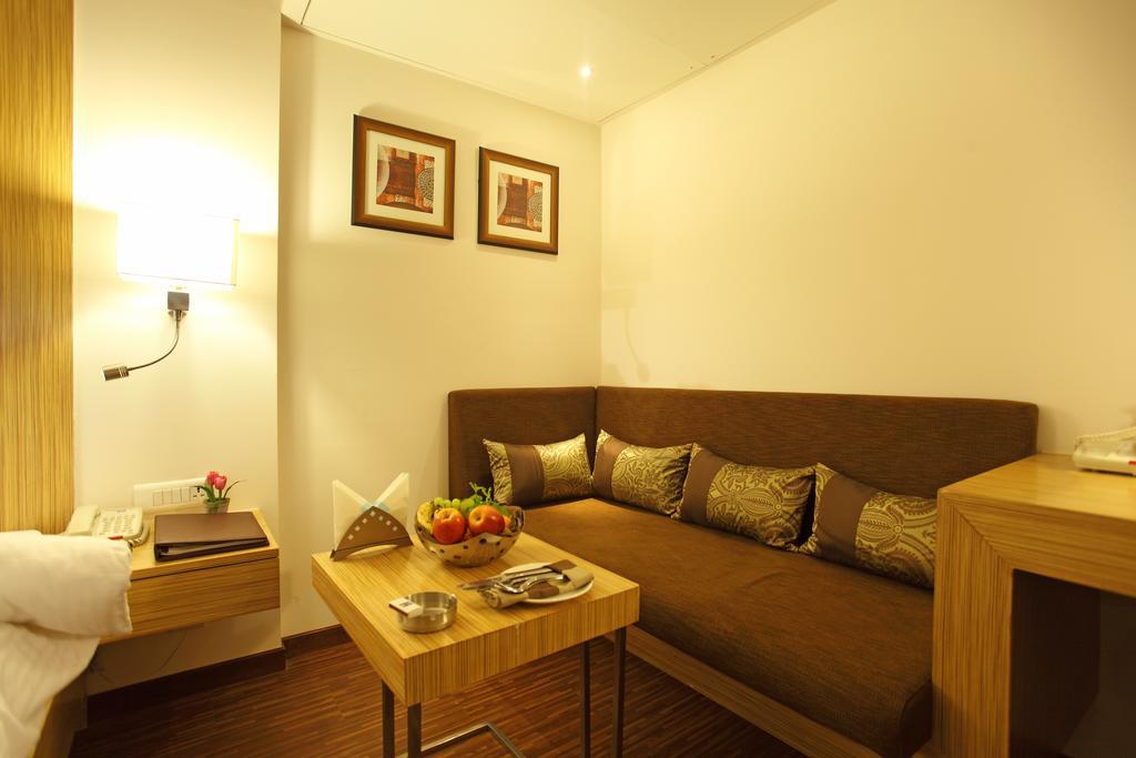 Comfort Inn Legacy Rajkot Ngoại thất bức ảnh