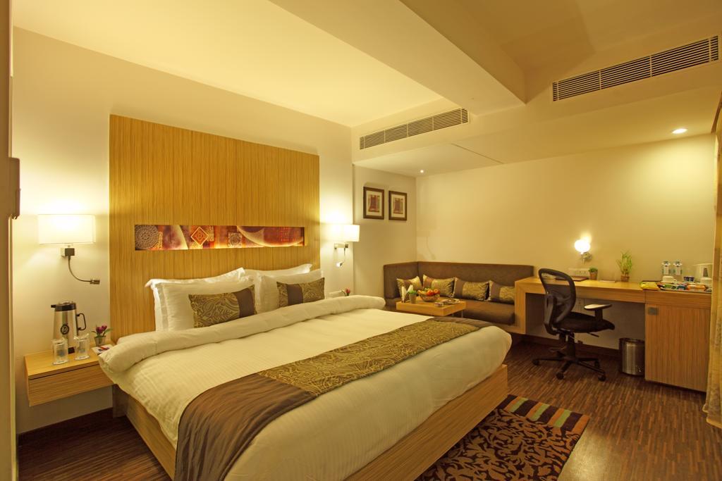 Comfort Inn Legacy Rajkot Ngoại thất bức ảnh