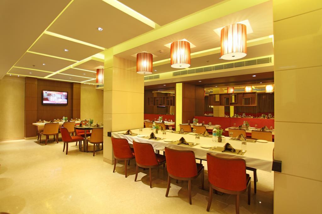 Comfort Inn Legacy Rajkot Ngoại thất bức ảnh