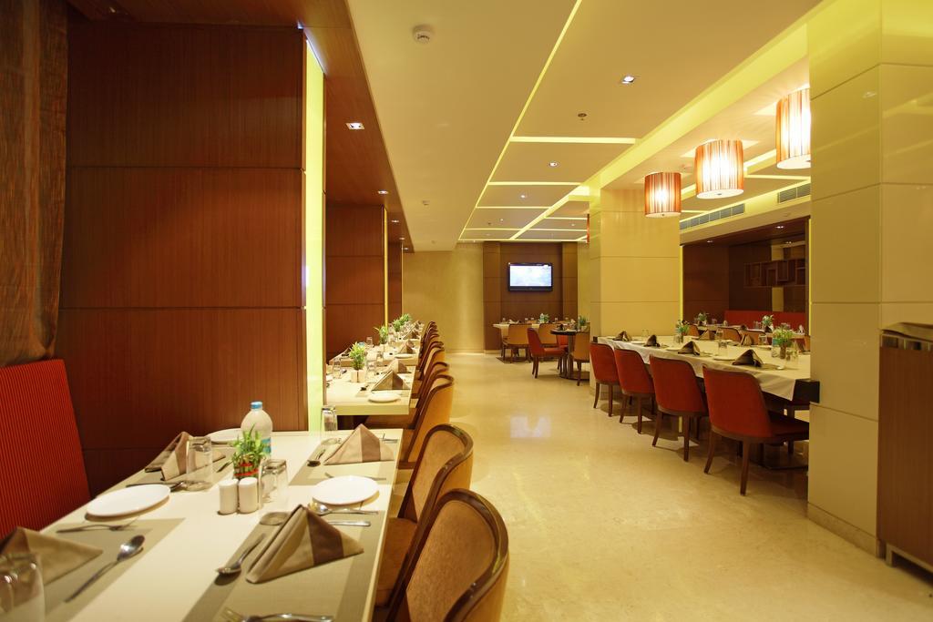 Comfort Inn Legacy Rajkot Ngoại thất bức ảnh