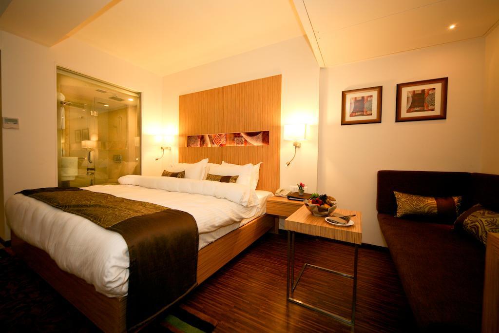 Comfort Inn Legacy Rajkot Ngoại thất bức ảnh